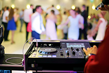 DJ